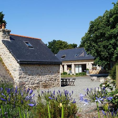 A L'Oree Du Bois Pommerit-le-Vicomte Exterior photo